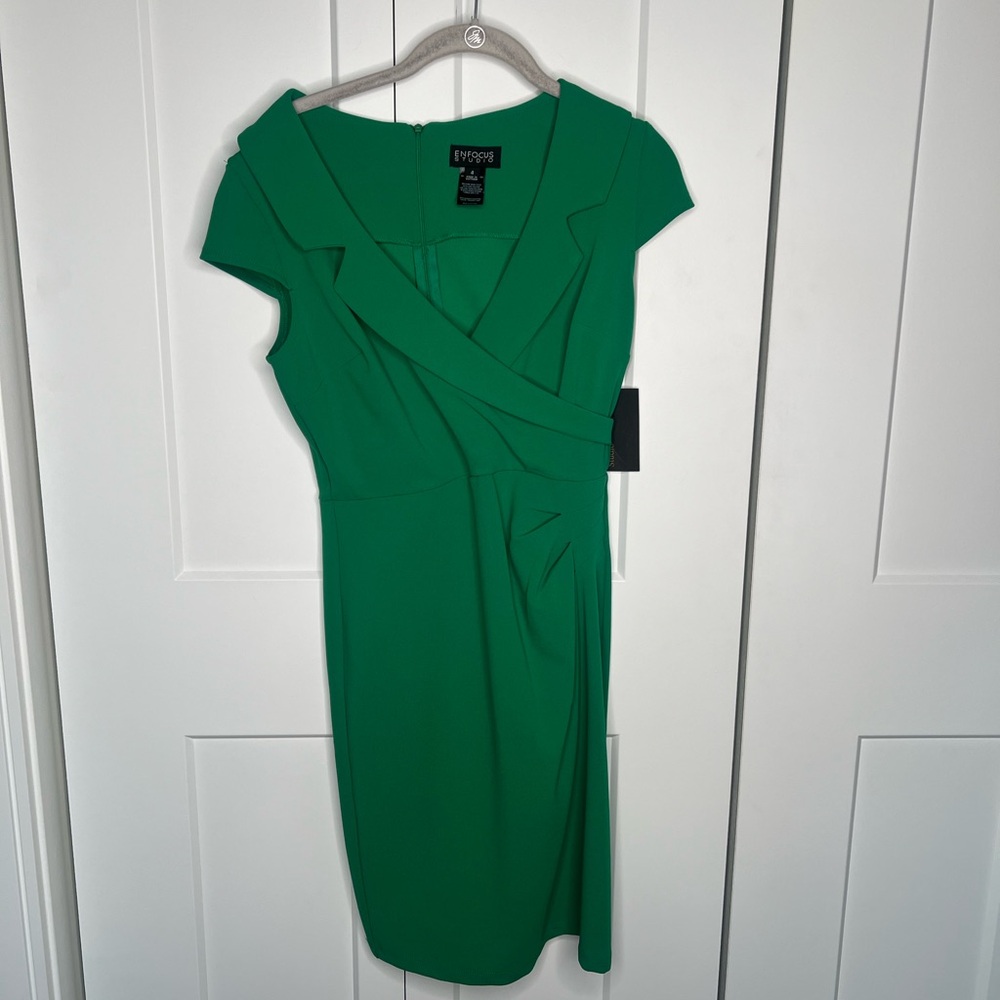 EnFocus Studio Ruched V Neck Green Cocktail Dress NWT Women’s Size 4